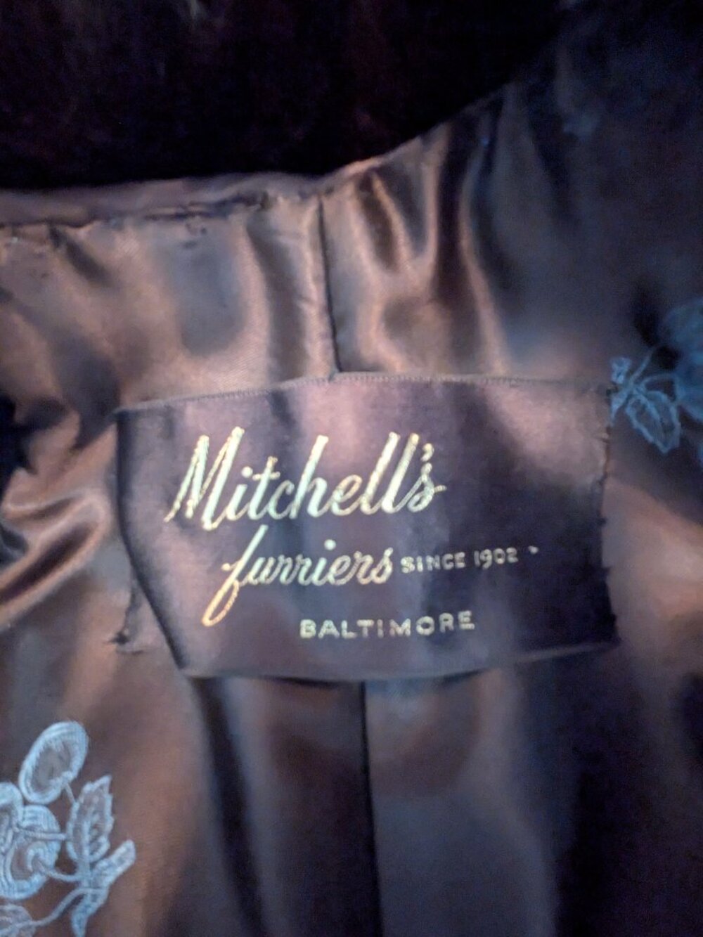 Brown Mink Fur Vest - Mitchell's Furriers - Picture 4 of 10